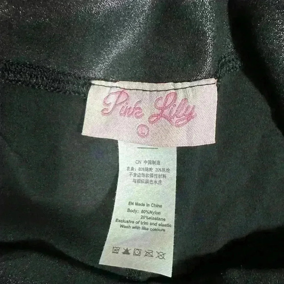NWOT Pink Lily Faux Leather Leggings - Large - Picture 3 of 5